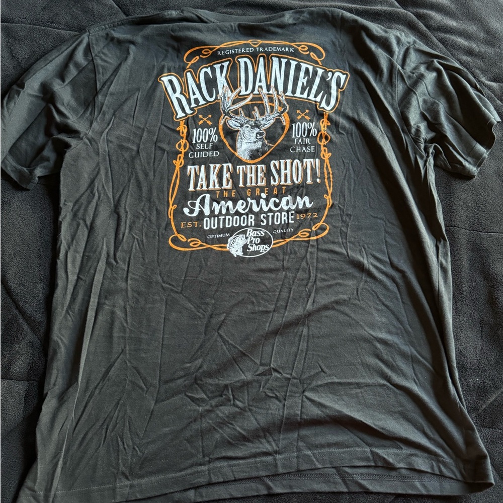 Men’s bass pro Tshirt